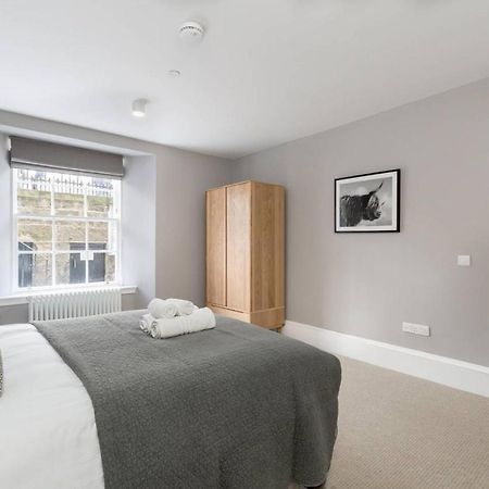 Joivy Luxurious 2Br Home Near Haymarket Station Edynburg Zewnętrze zdjęcie
