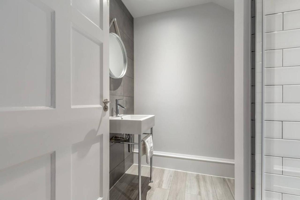 Joivy Luxurious 2Br Home Near Haymarket Station Edynburg Zewnętrze zdjęcie