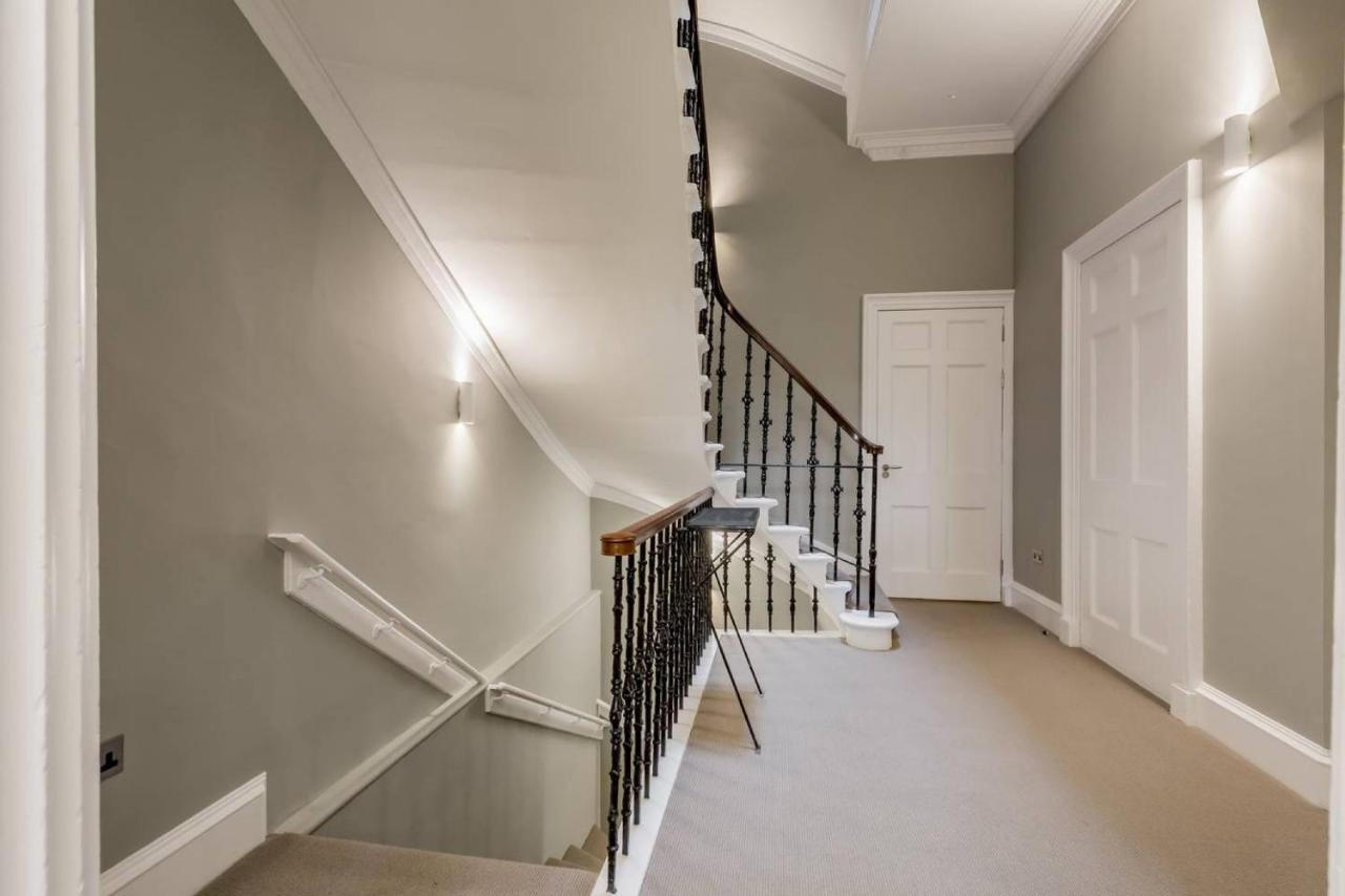 Joivy Luxurious 2Br Home Near Haymarket Station Edynburg Zewnętrze zdjęcie