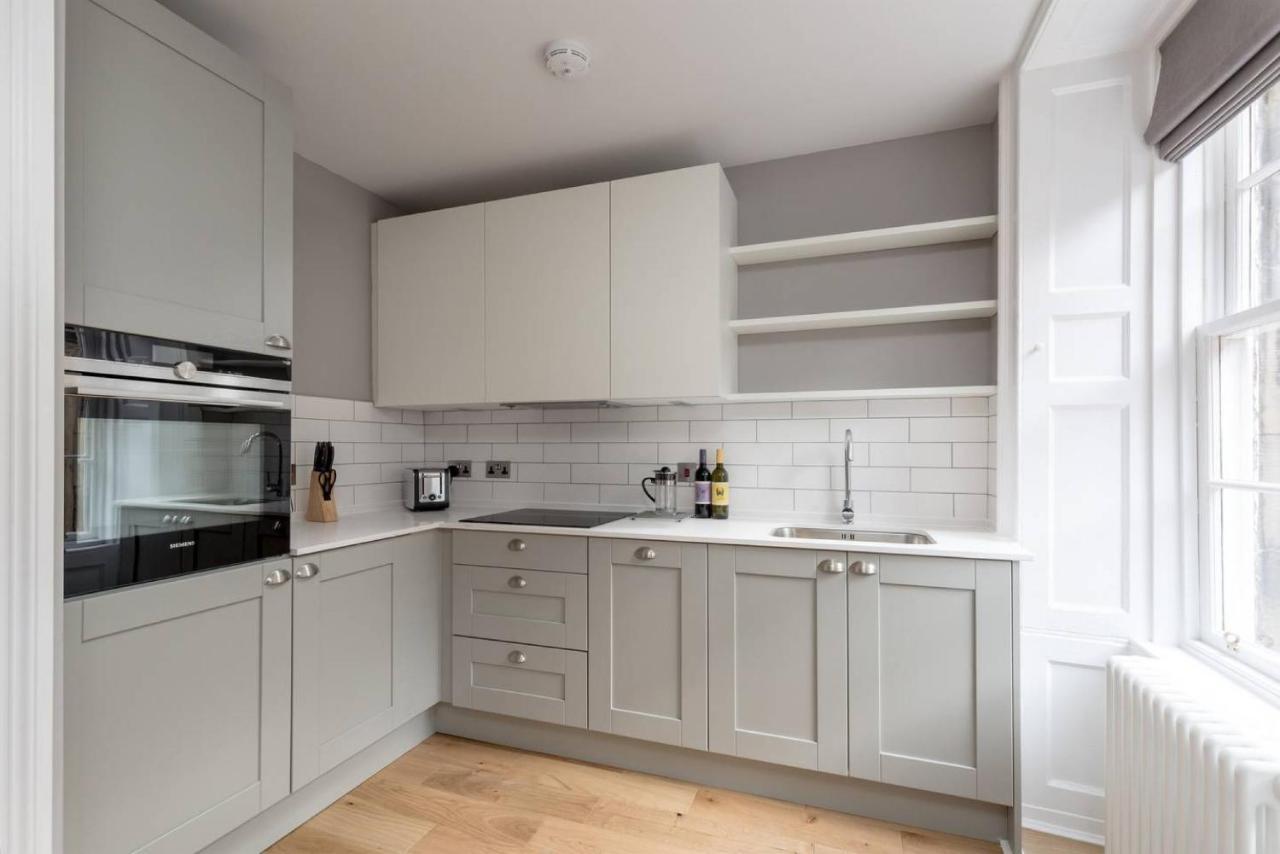 Joivy Luxurious 2Br Home Near Haymarket Station Edynburg Zewnętrze zdjęcie